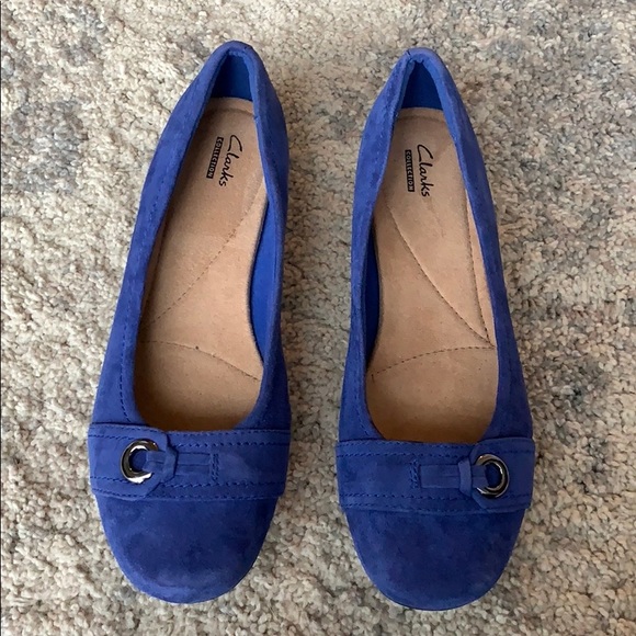 clarks flats blue